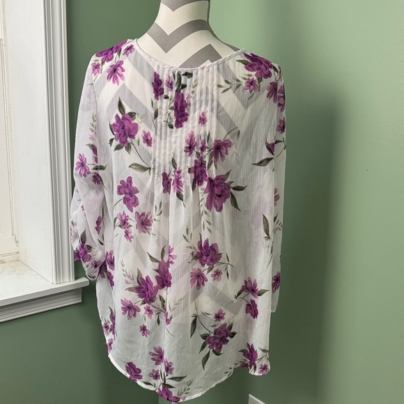 Torrid Purple and White Floral Blouse size 1 - Picture 5 of 7